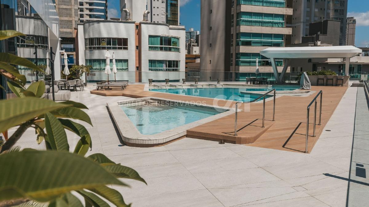  Apartamento no Edifício Vitra by Pininfarina com 04 Suítes no Centro em Balneário Camboriú