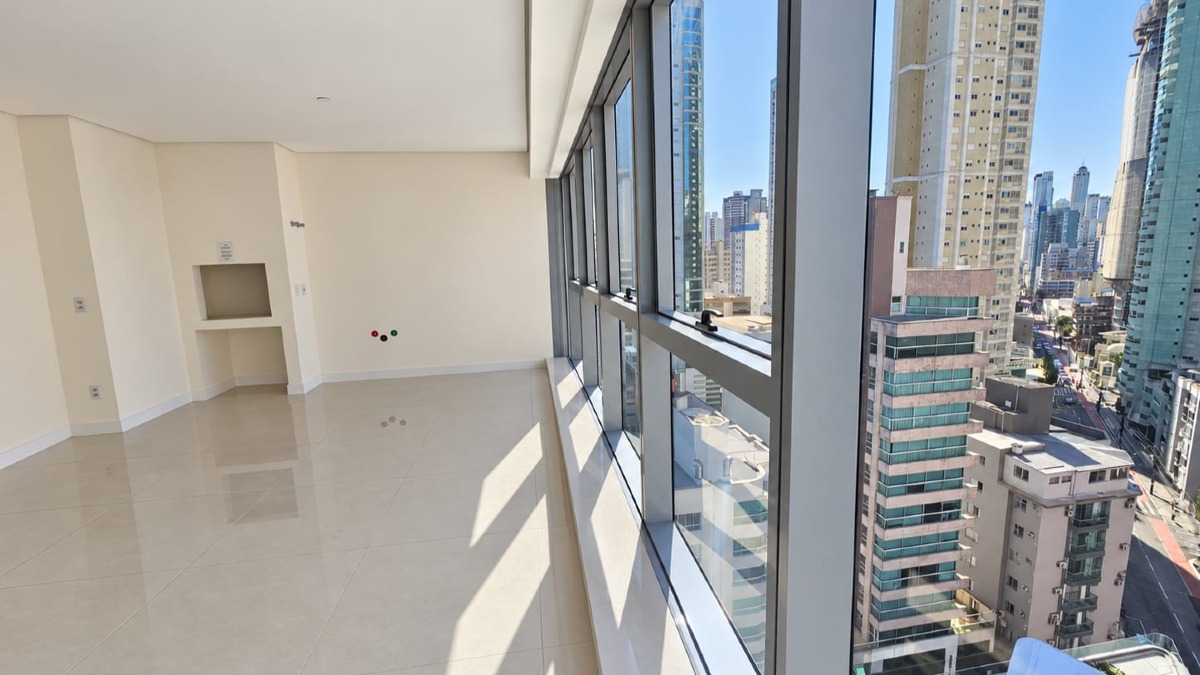 Apartamento no Edifício Vitra by Pininfarina com 04 Suítes no Centro em Balneário Camboriú