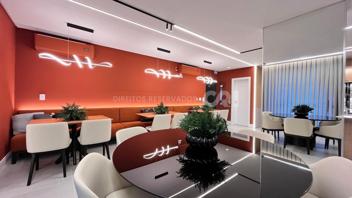 Apartamento com 3 suítes do edifício Vessel Residence na Meia Praia em Itapema