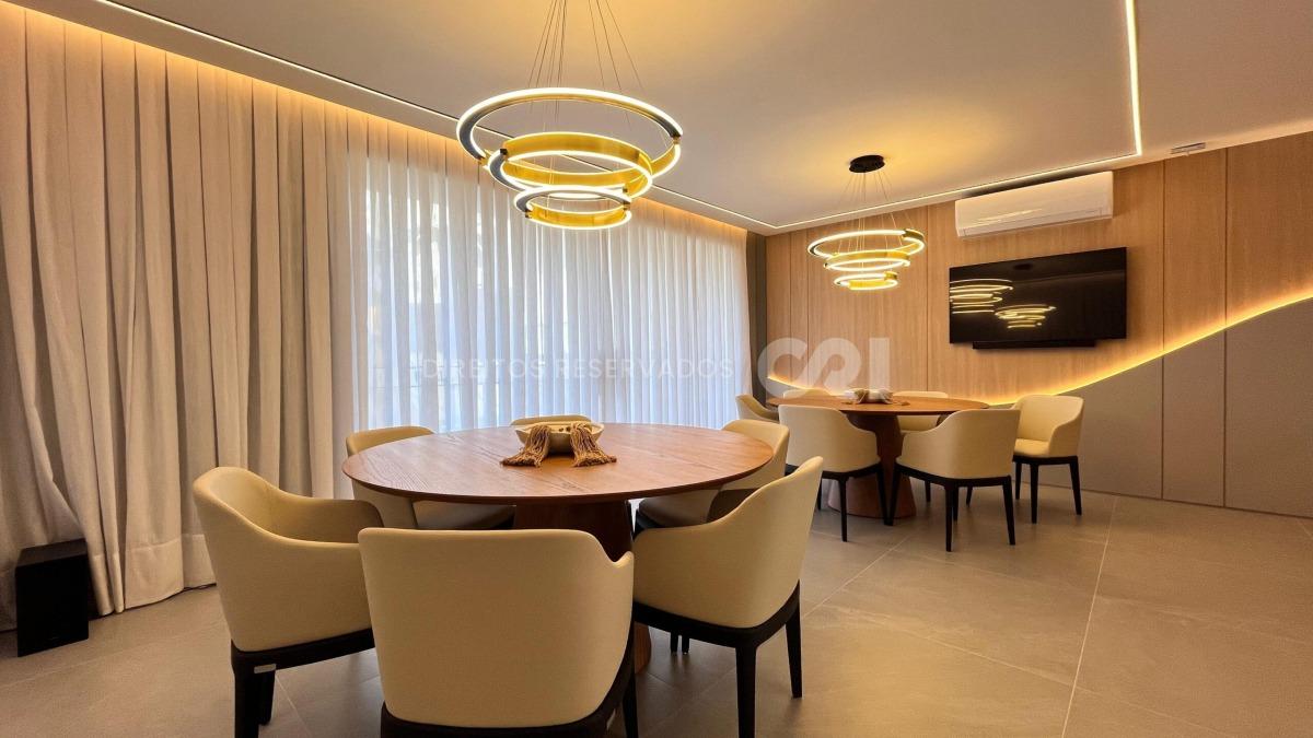 Apartamento com 3 suítes do edifício Vessel Residence na Meia Praia em Itapema
