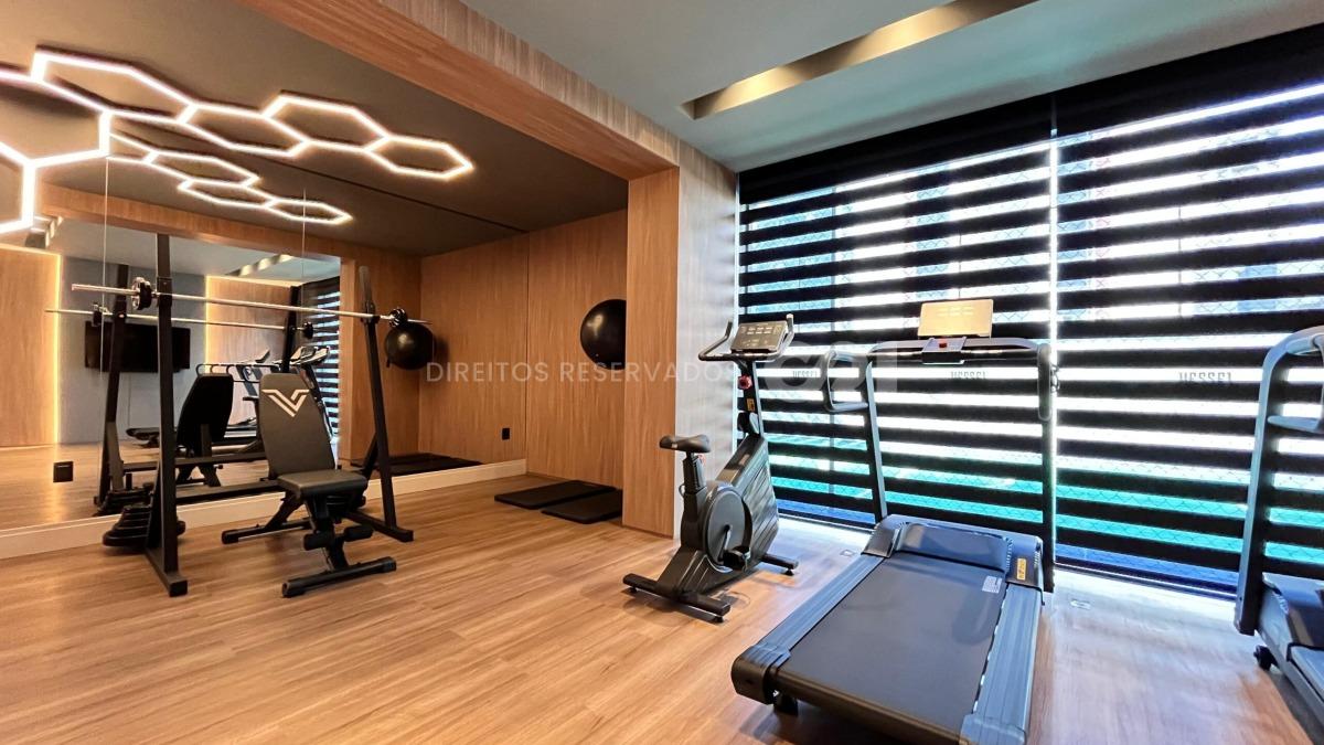 Apartamento com 3 suítes do edifício Vessel Residence na Meia Praia em Itapema