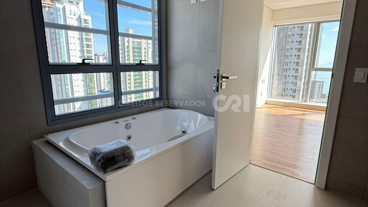 Apartamento com 4 Suítes no Vitra by Pininfarina no Centro em Balneário Camboriú