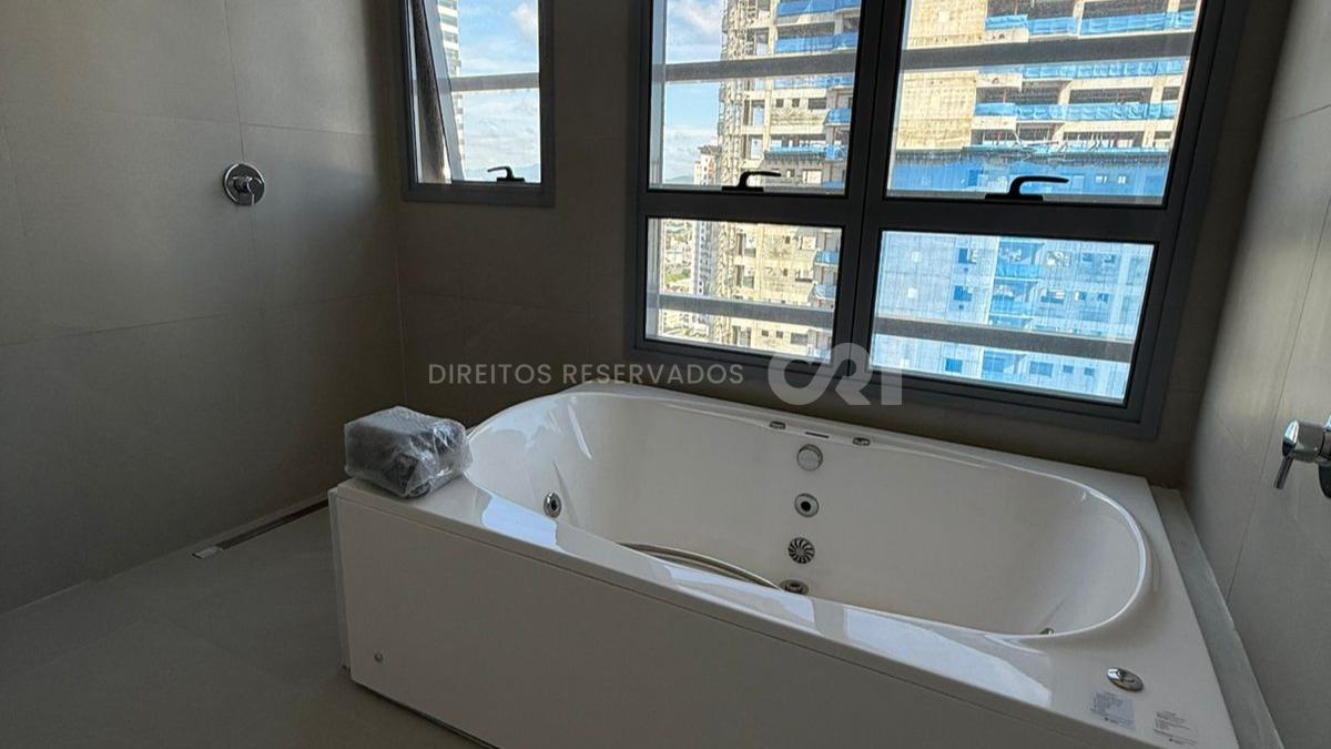 Apartamento com 4 Suítes no Vitra by Pininfarina no Centro em Balneário Camboriú
