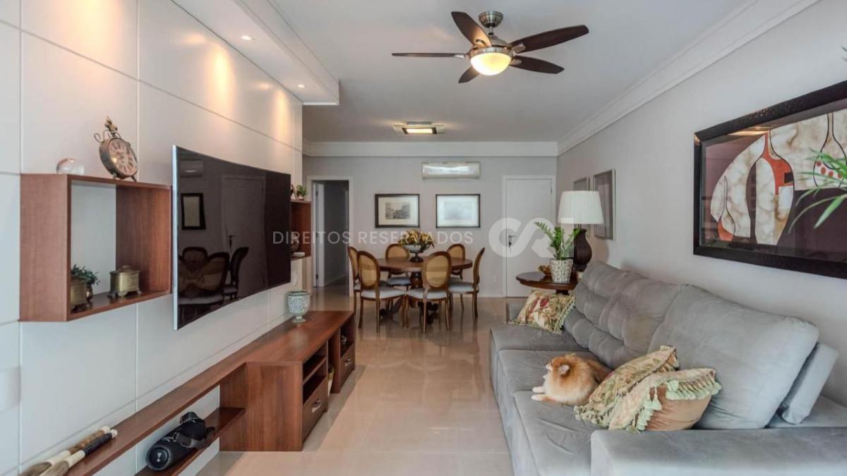 Apartamento com 3 Quartos no Edifício Ilha dos Açores, Centro de Balneário Camboriú