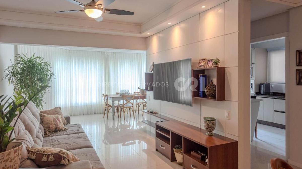 Apartamento com 3 Quartos no Edifício Ilha dos Açores, Centro de Balneário Camboriú
