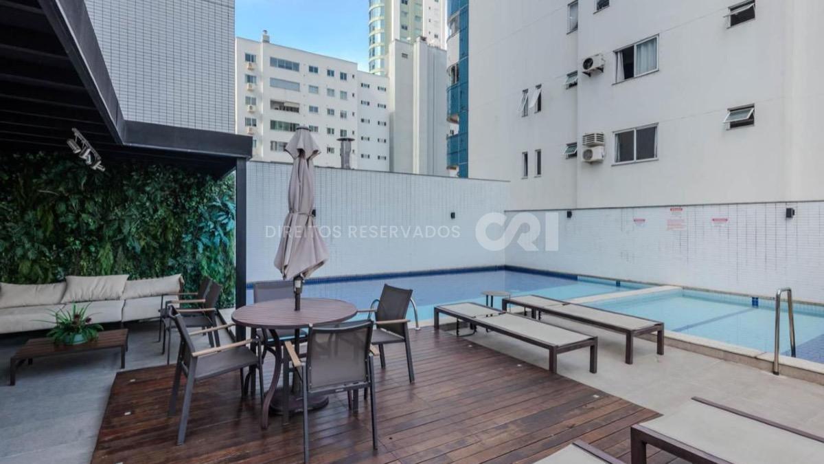 Apartamento com 3 Quartos no Edifício Ilha dos Açores, Centro de Balneário Camboriú