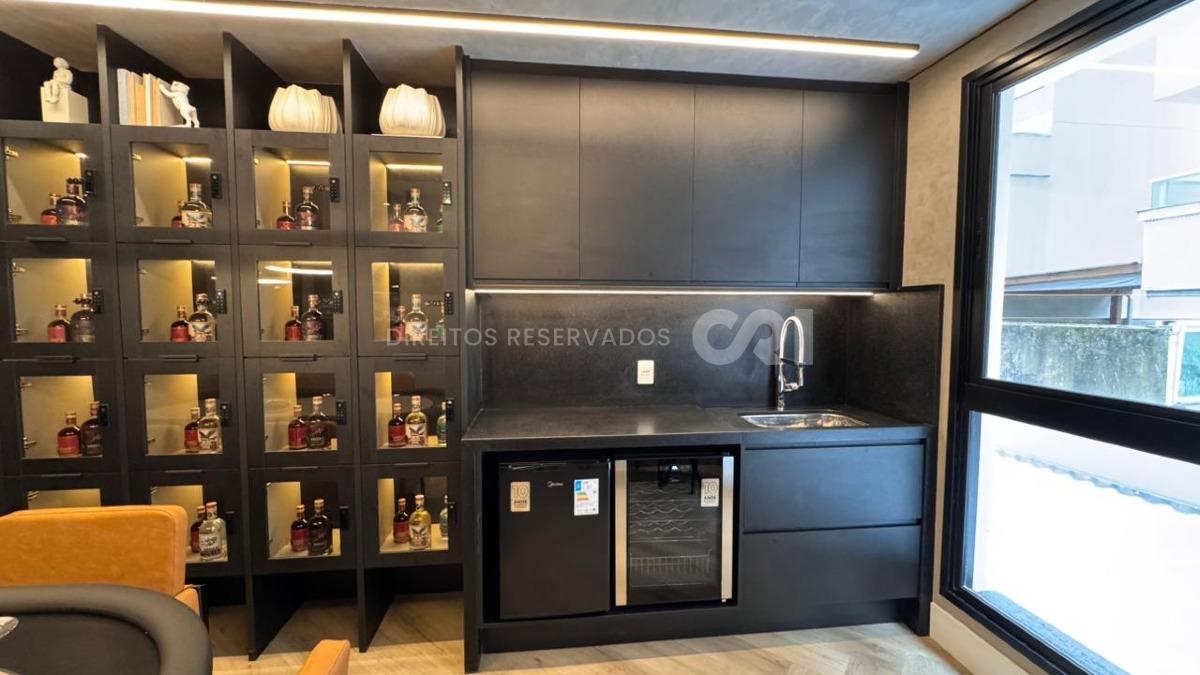 Apartamento com 4 Suítes no Edifício Brava Vel na Praia Brava em Itajaí