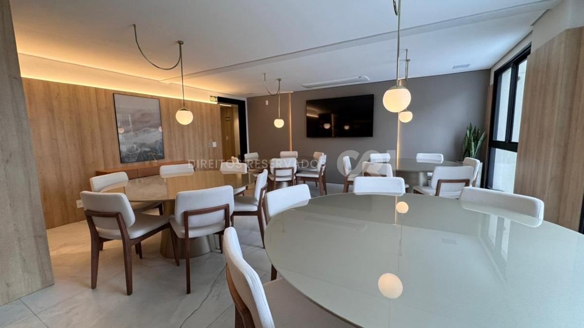 Apartamento com 4 Suítes no Edifício Brava Vel na Praia Brava em Itajaí