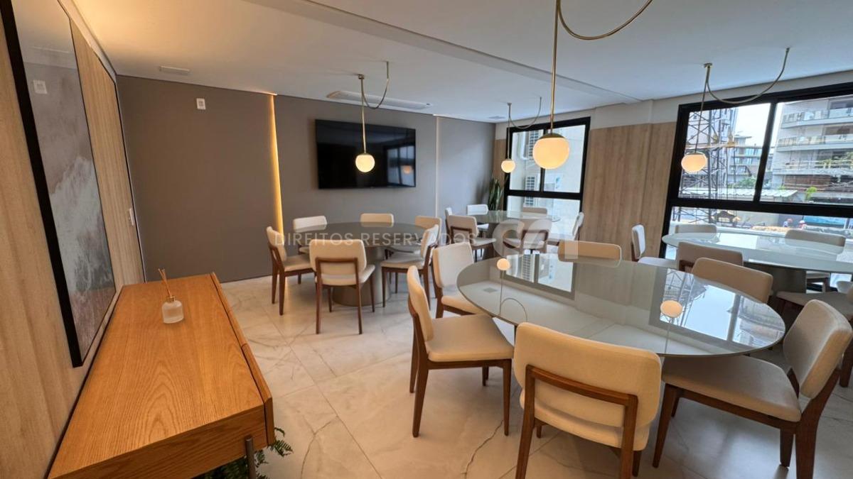 Apartamento com 4 Suítes no Edifício Brava Vel na Praia Brava em Itajaí