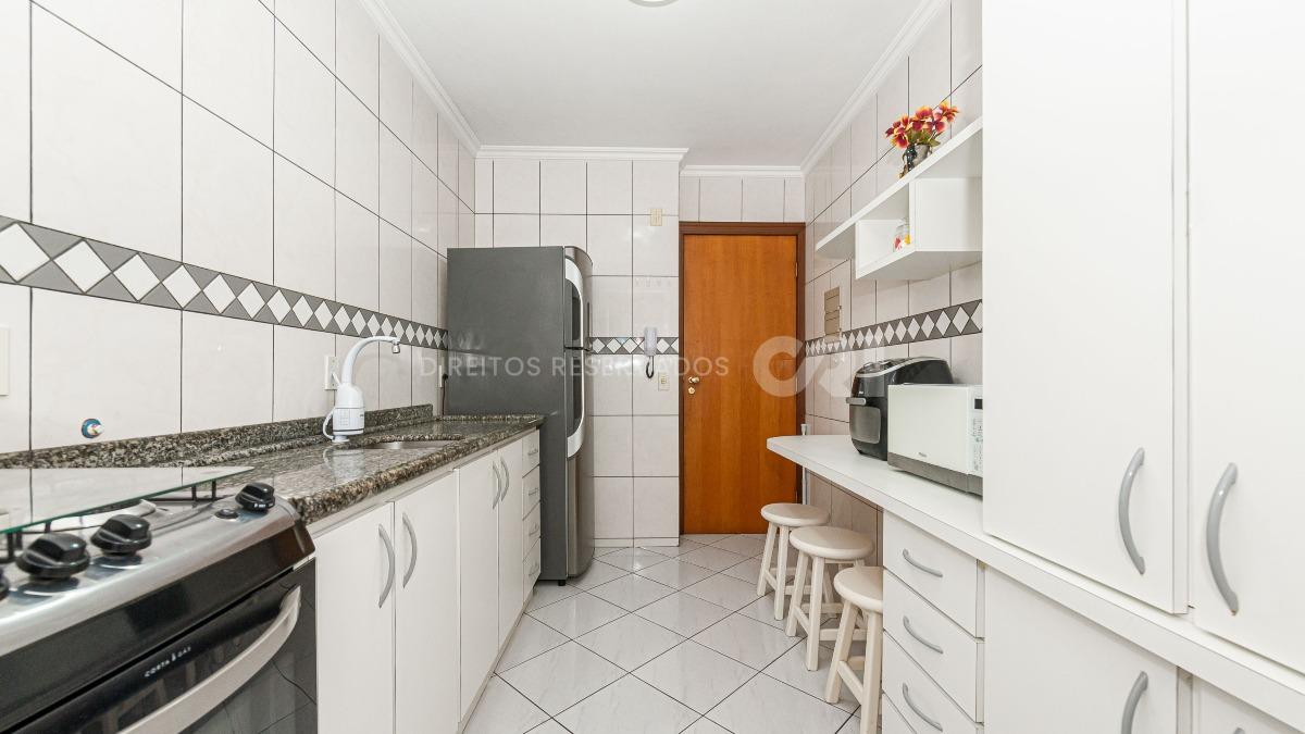 Apartamento Mobiliado com 2 Dormitórios no Edifício Michigan, Barra Norte, Balneário Camboriú