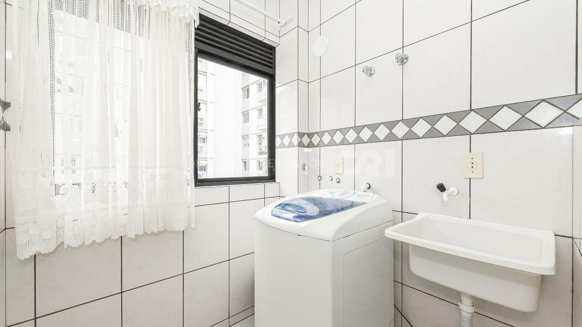 Apartamento Mobiliado com 2 Dormitórios no Edifício Michigan, Barra Norte, Balneário Camboriú