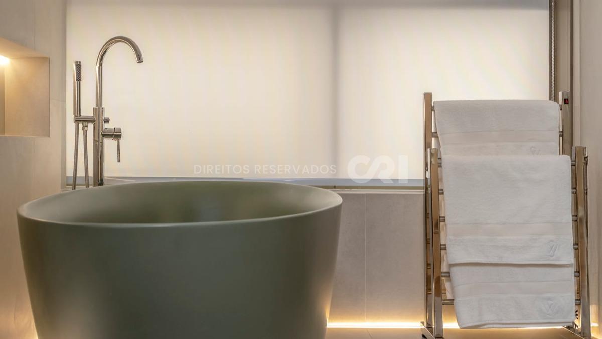 Apartamento com 4 Suítes no Yachthouse na Barra Sul em Balneário Camboriú