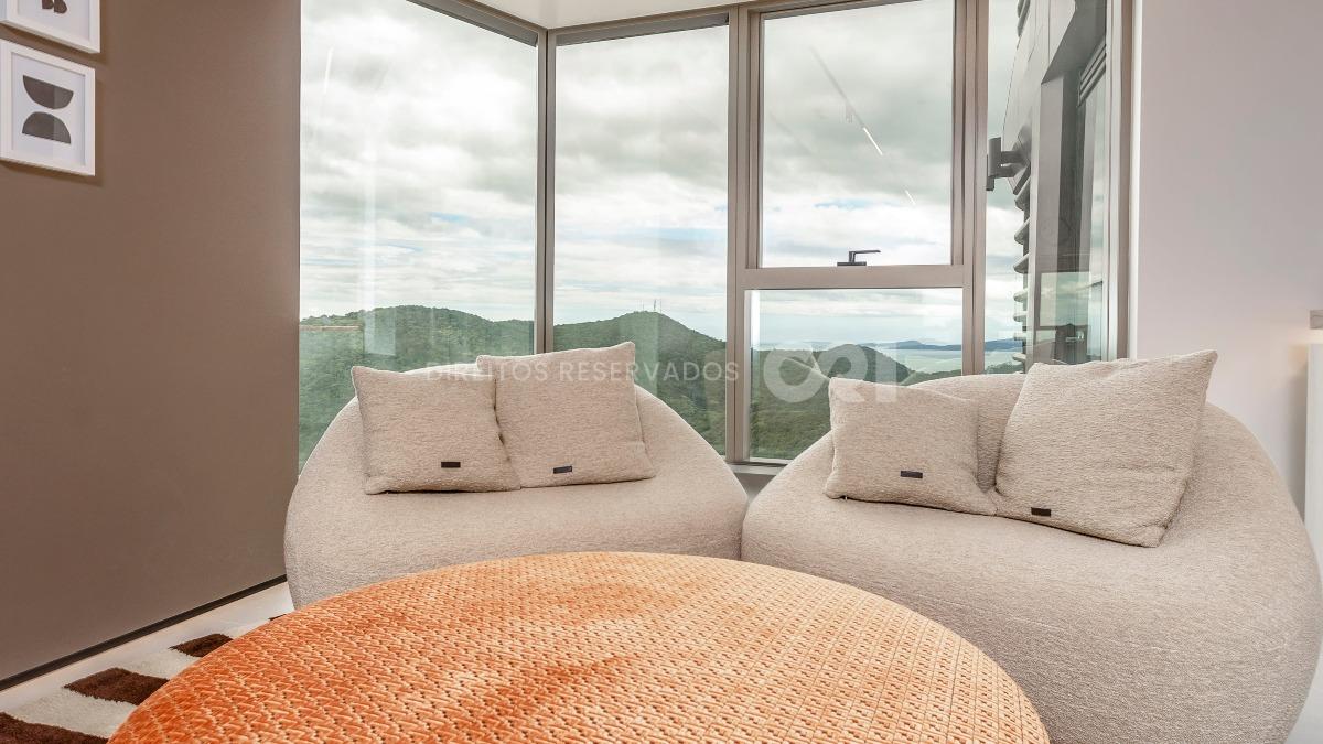 Apartamento com 4 Suítes no Yachthouse na Barra Sul em Balneário Camboriú