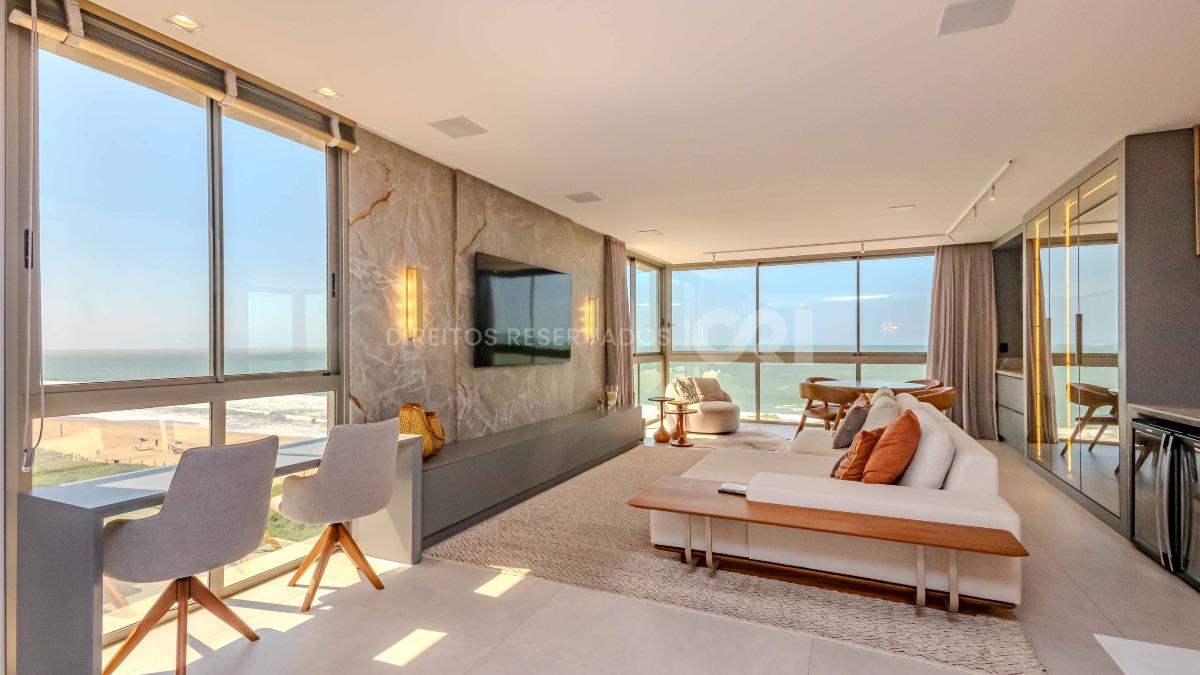 Apartamento com 3 Suítes no Brava Villi Frente Mar na Praia Brava em Itajaí