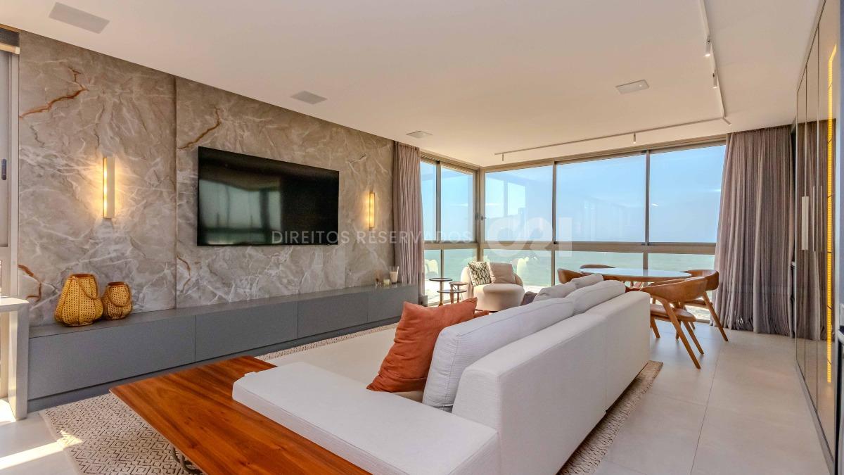 Apartamento com 3 Suítes no Brava Villi Frente Mar na Praia Brava em Itajaí