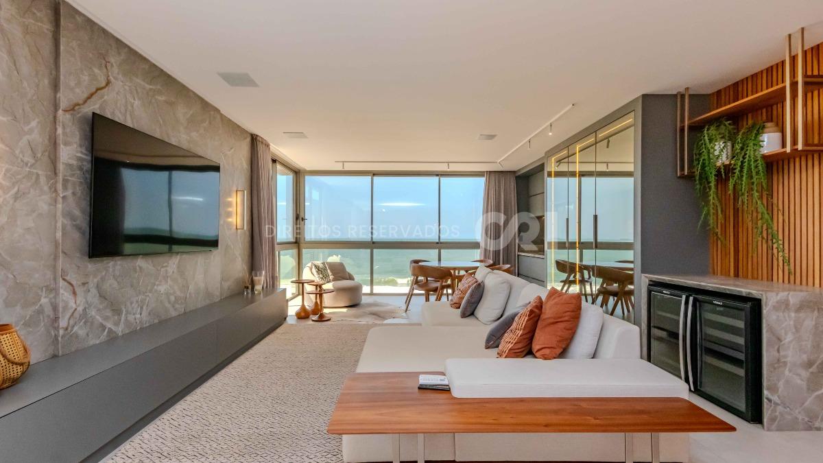 Apartamento com 3 Suítes no Brava Villi Frente Mar na Praia Brava em Itajaí