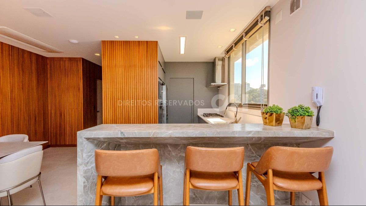 Apartamento com 3 Suítes no Brava Villi Frente Mar na Praia Brava em Itajaí