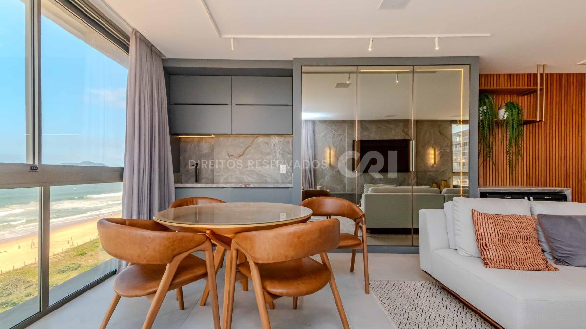 Apartamento com 3 Suítes no Brava Villi Frente Mar na Praia Brava em Itajaí