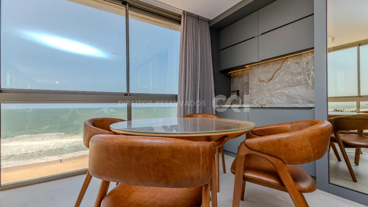 Apartamento com 3 Suítes no Brava Villi Frente Mar na Praia Brava em Itajaí