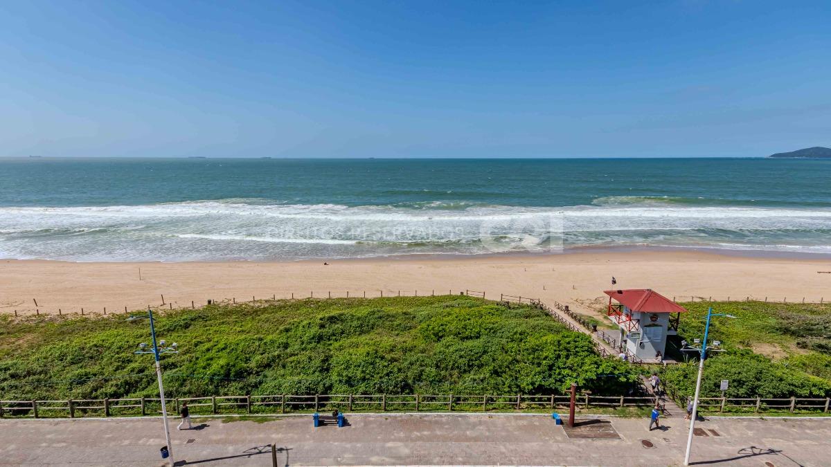 Apartamento com 3 Suítes no Brava Villi Frente Mar na Praia Brava em Itajaí