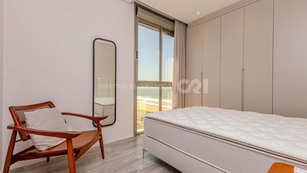 Apartamento com 3 Suítes no Brava Villi Frente Mar na Praia Brava em Itajaí