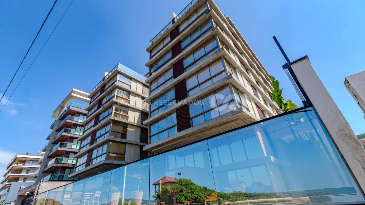 Apartamento com 3 Suítes no Brava Villi Frente Mar na Praia Brava em Itajaí