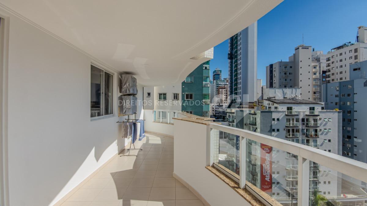 Apartamento Mobiliado com 2 Quartos no Moradas do Bosque, Centro de Balneário Camboriú