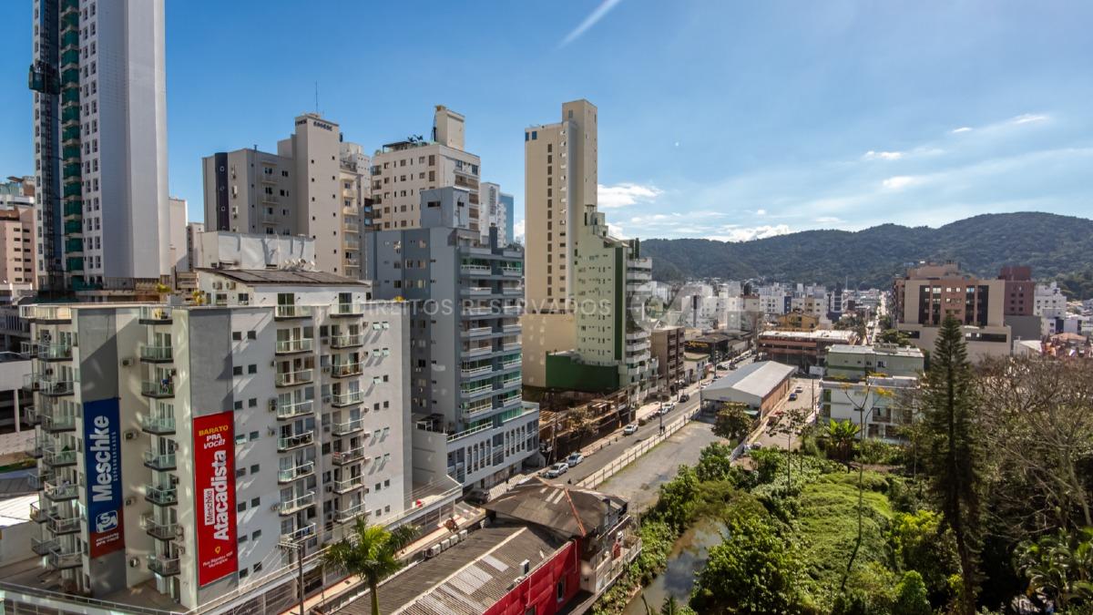 Apartamento Mobiliado com 2 Quartos no Moradas do Bosque, Centro de Balneário Camboriú