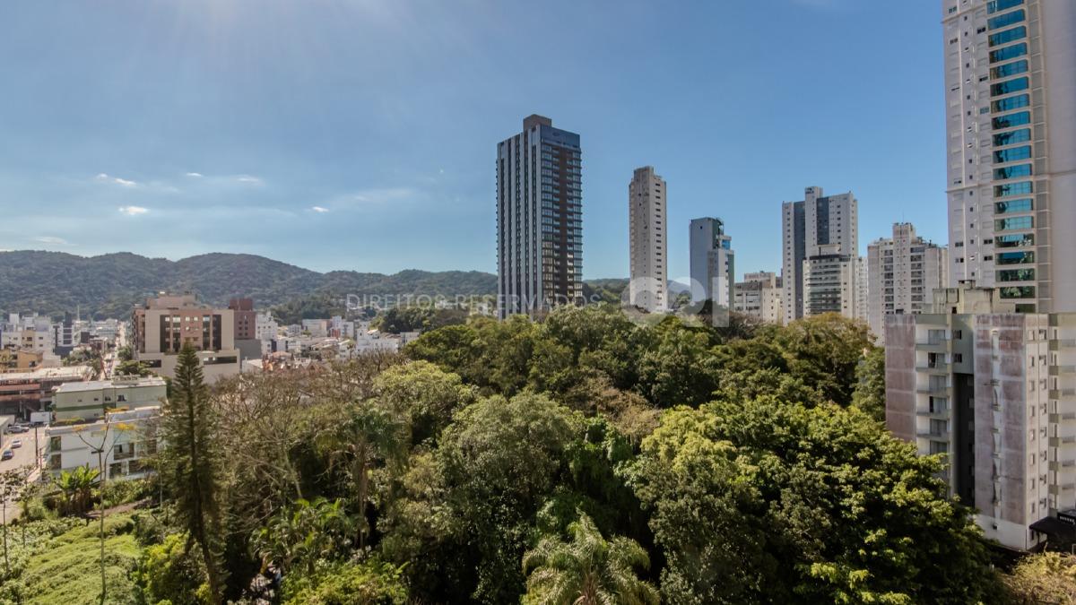 Apartamento Mobiliado com 2 Quartos no Moradas do Bosque, Centro de Balneário Camboriú