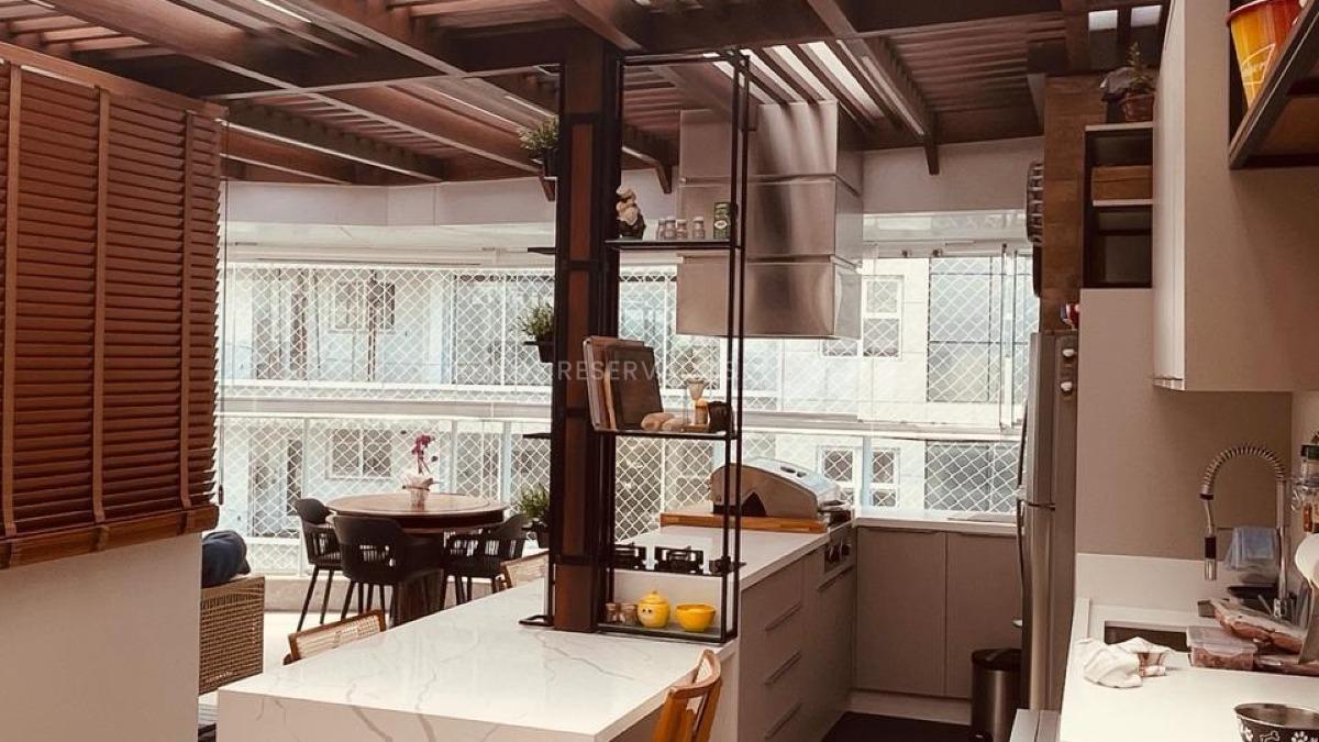 Cobertura Duplex com 3 Suítes no Amores da Brava na Praia Brava em Itajaí