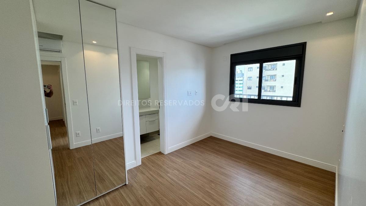 Apartamento com 4 Quartos no Home Square, Centro de Balneário Camboriú
