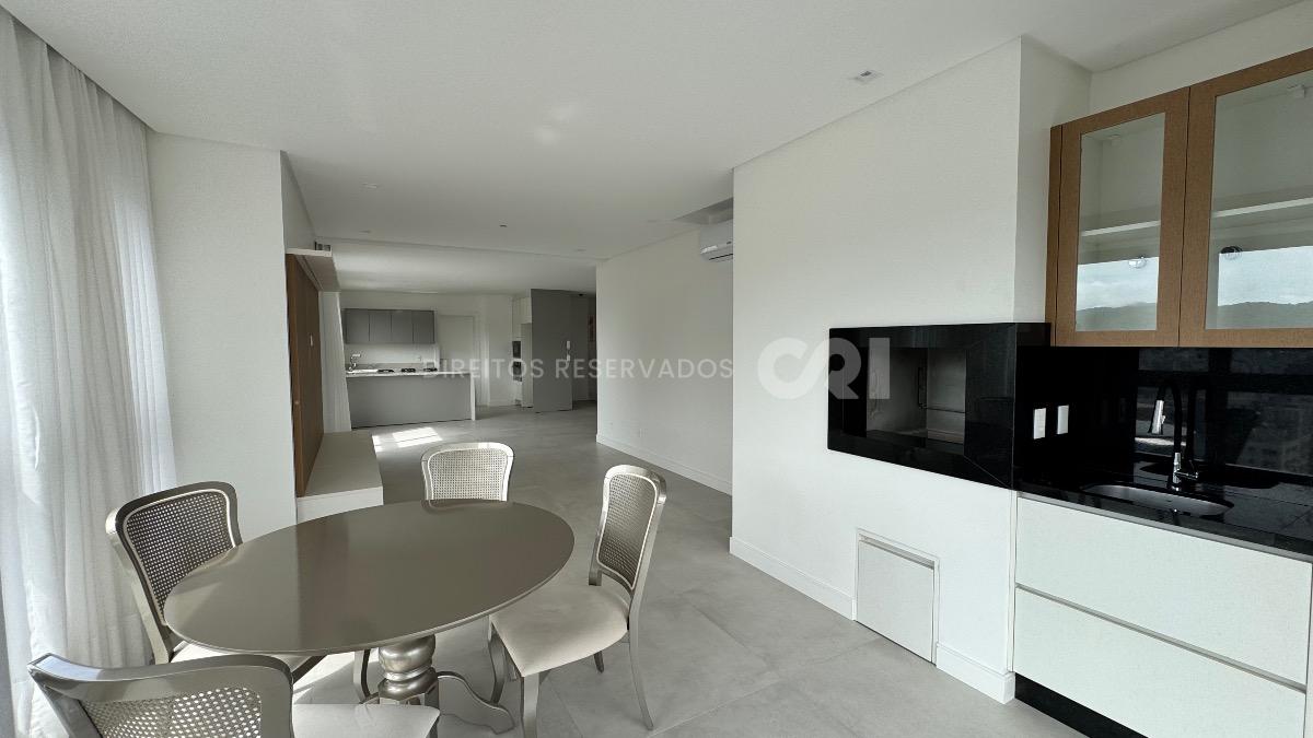 Apartamento com 4 Quartos no Home Square, Centro de Balneário Camboriú