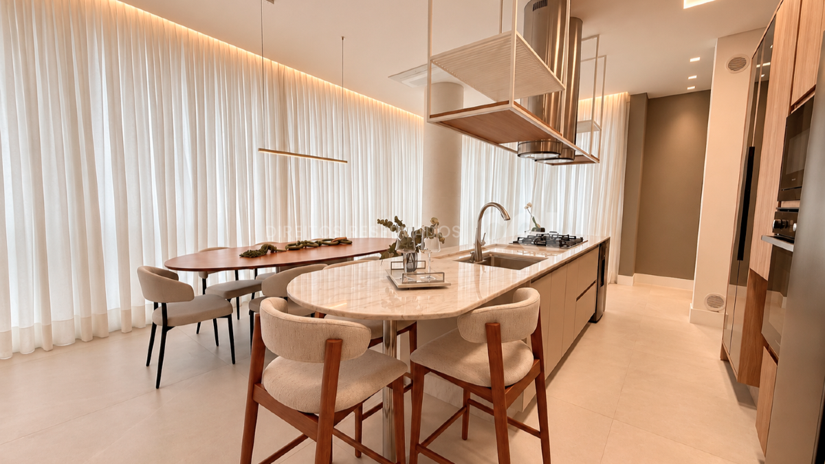 Apartamento Mobiliado com 3 Suítes no Brava Aikon na Praia Brava em Itajaí