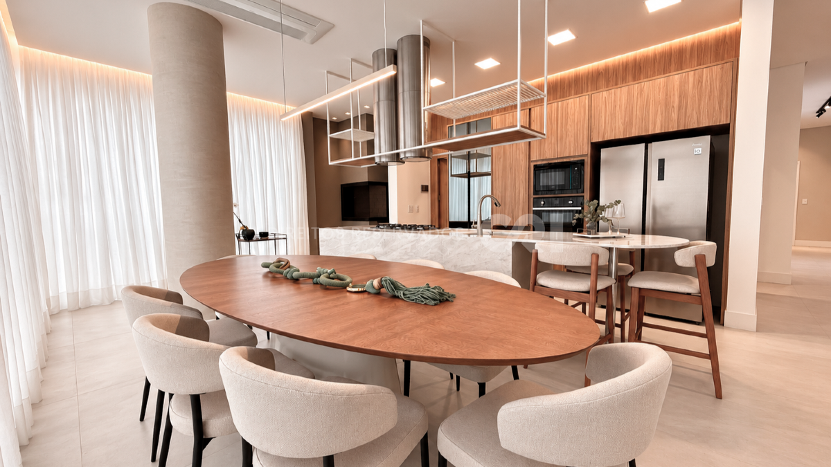 Apartamento Mobiliado com 3 Suítes no Brava Aikon na Praia Brava em Itajaí