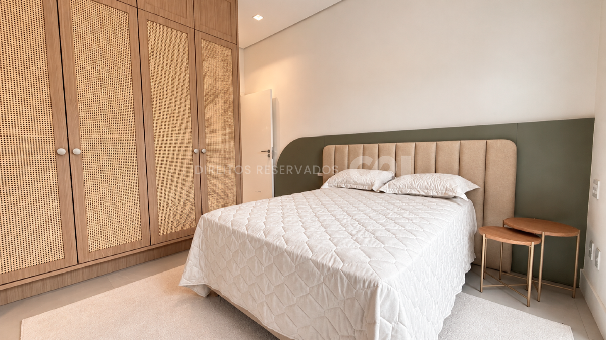 Apartamento Mobiliado com 3 Suítes no Brava Aikon na Praia Brava em Itajaí