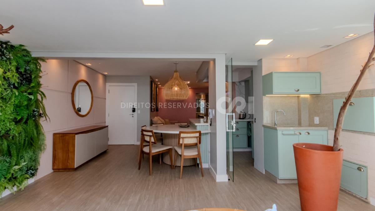 Apartamento com 2 Dormitórios no Edifício Le Blanc, Pioneiros, Balneário Camboriú