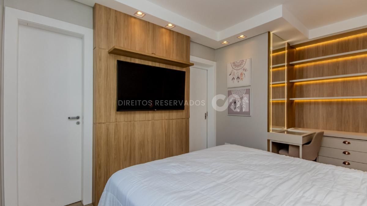 Apartamento com 2 Dormitórios no Edifício Le Blanc, Pioneiros, Balneário Camboriú