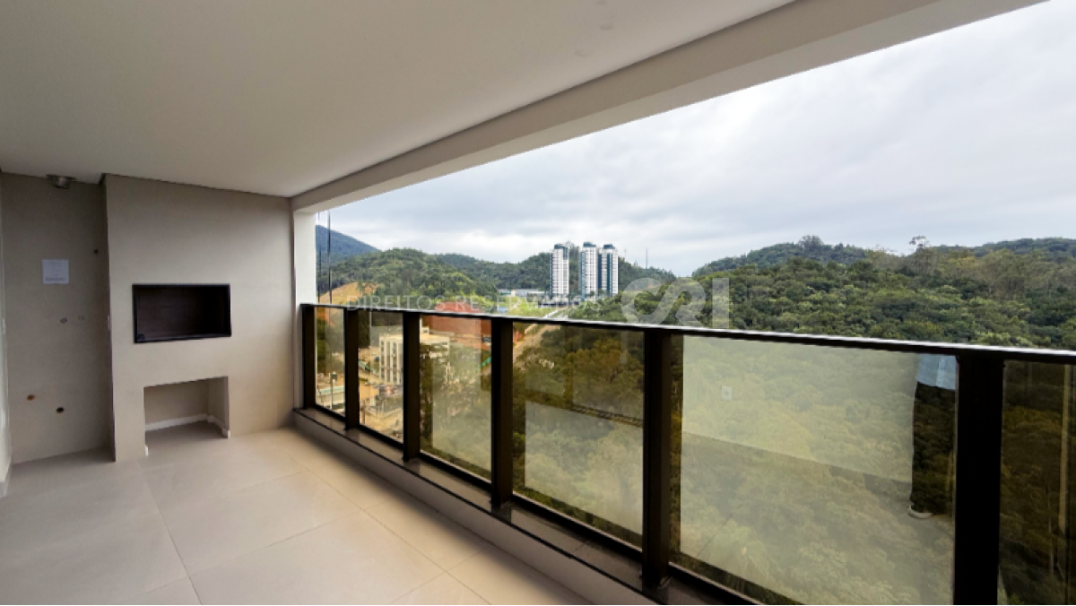 Apartamento com 2 Suítes no Torres da Brava Sirena na Praia Brava em Itajaí
