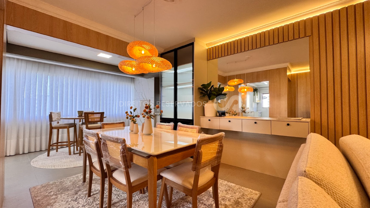Apartamento Mobiliado com 3 Quartos no Edifício Costa do Sol, Centro de Balneário Camboriú