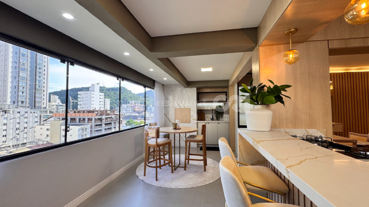 Apartamento Mobiliado com 3 Quartos no Edifício Costa do Sol, Centro de Balneário Camboriú