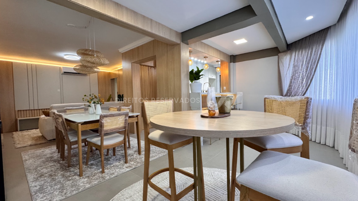 Apartamento Mobiliado com 3 Quartos no Edifício Costa do Sol, Centro de Balneário Camboriú