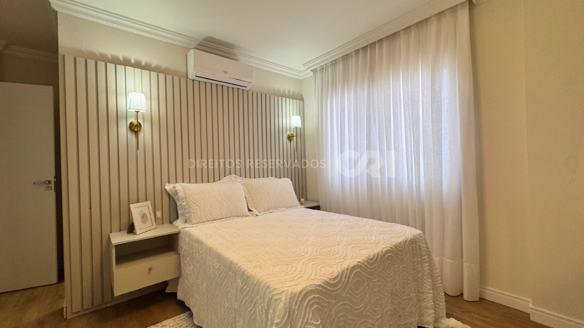 Apartamento Mobiliado com 3 Quartos no Edifício Costa do Sol, Centro de Balneário Camboriú
