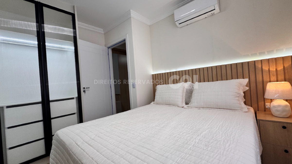 Apartamento Mobiliado com 3 Quartos no Edifício Costa do Sol, Centro de Balneário Camboriú
