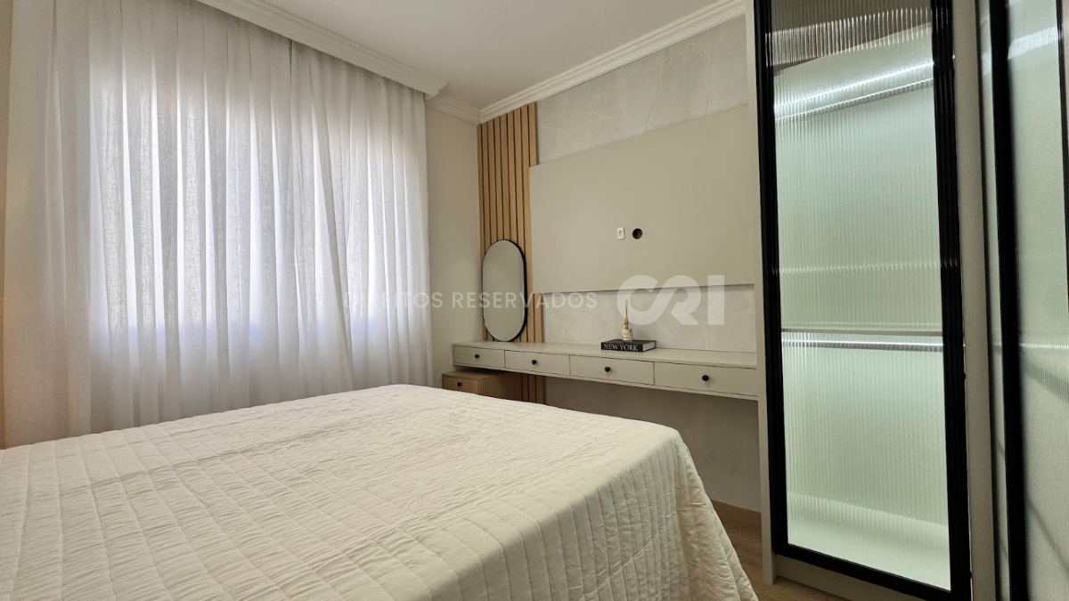 Apartamento Mobiliado com 3 Quartos no Edifício Costa do Sol, Centro de Balneário Camboriú