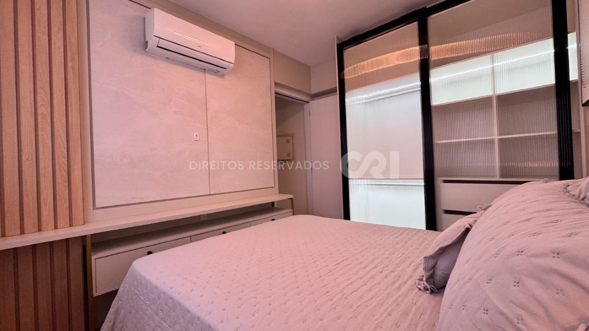 Apartamento Mobiliado com 3 Quartos no Edifício Costa do Sol, Centro de Balneário Camboriú