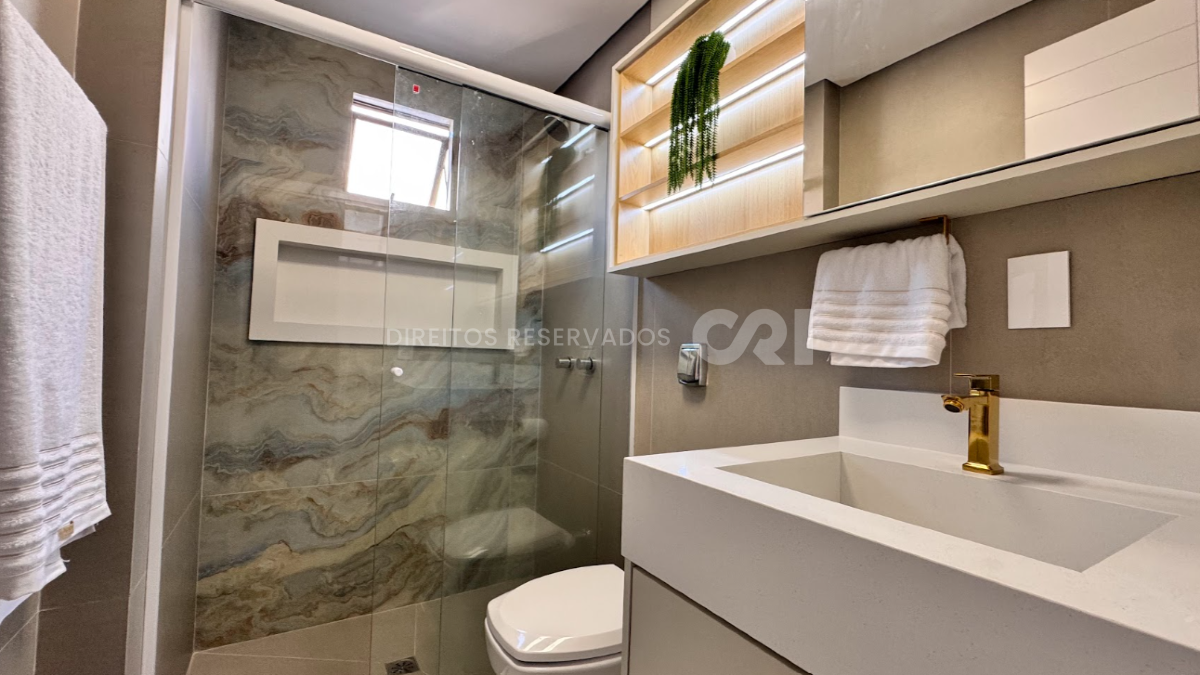 Apartamento Mobiliado com 3 Quartos no Edifício Costa do Sol, Centro de Balneário Camboriú