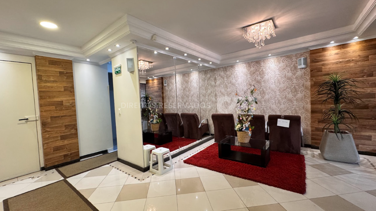 Apartamento Mobiliado com 3 Quartos no Edifício Costa do Sol, Centro de Balneário Camboriú