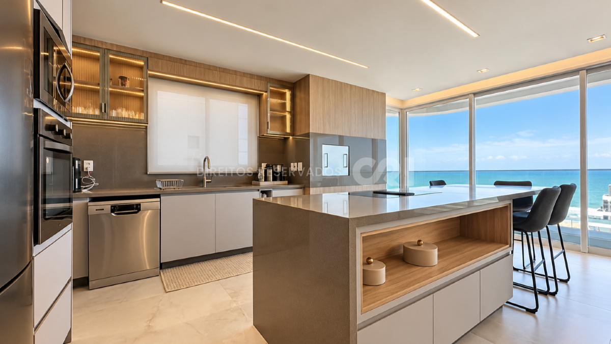Apartamento Mobiliado com 4 Suítes no Le Blanc na Praia Brava em Itajaí