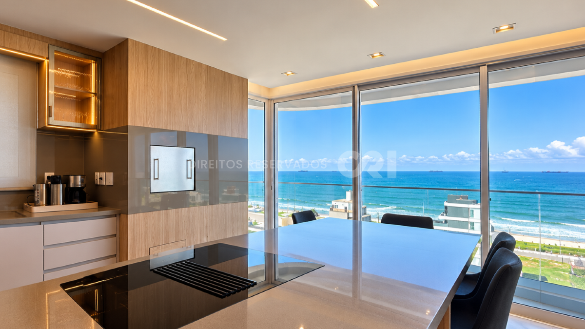 Apartamento Mobiliado com 4 Suítes no Le Blanc na Praia Brava em Itajaí