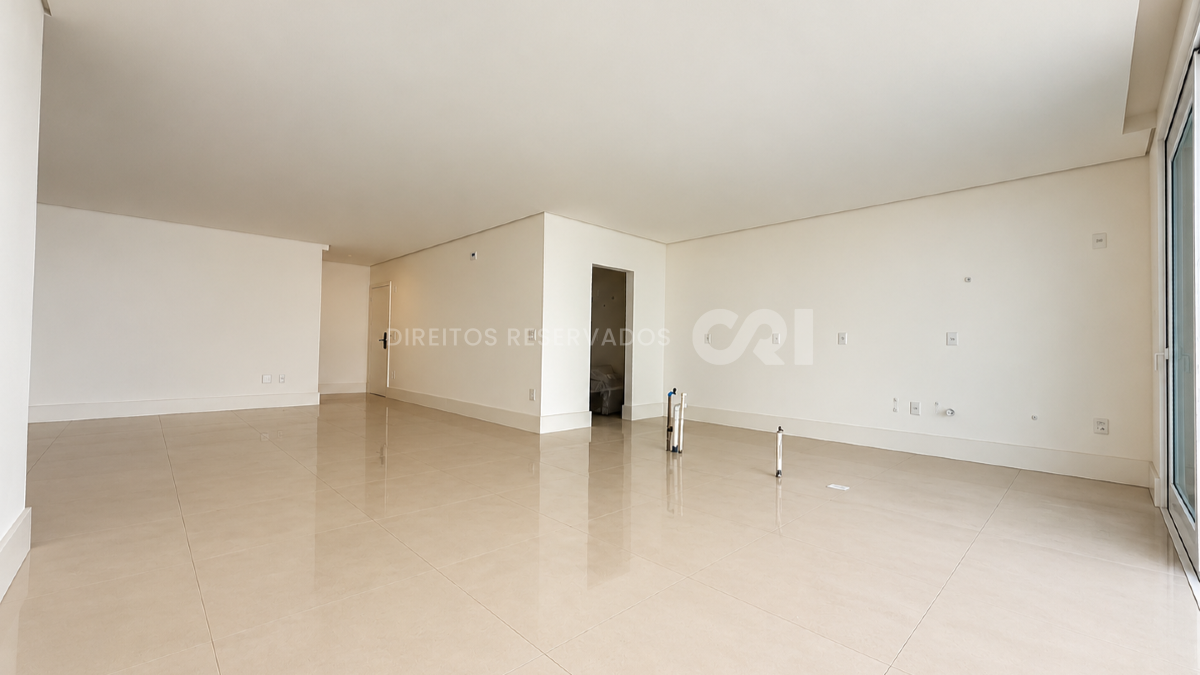 Apartamento com 4 Suítes no Brava Beach Reserva Figueira na Praia Brava em Itajaí